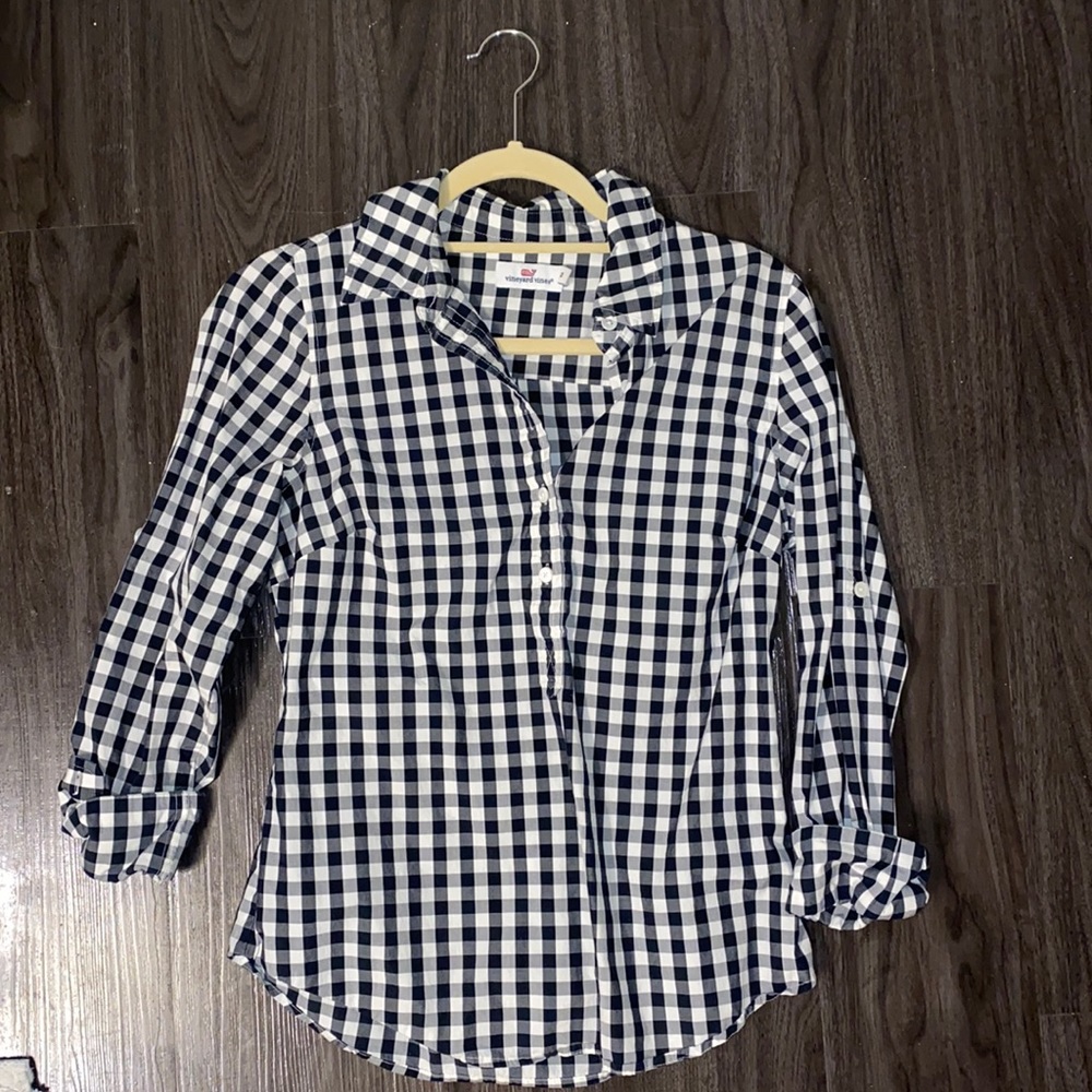 Vineyard vines checkered black & white button down
